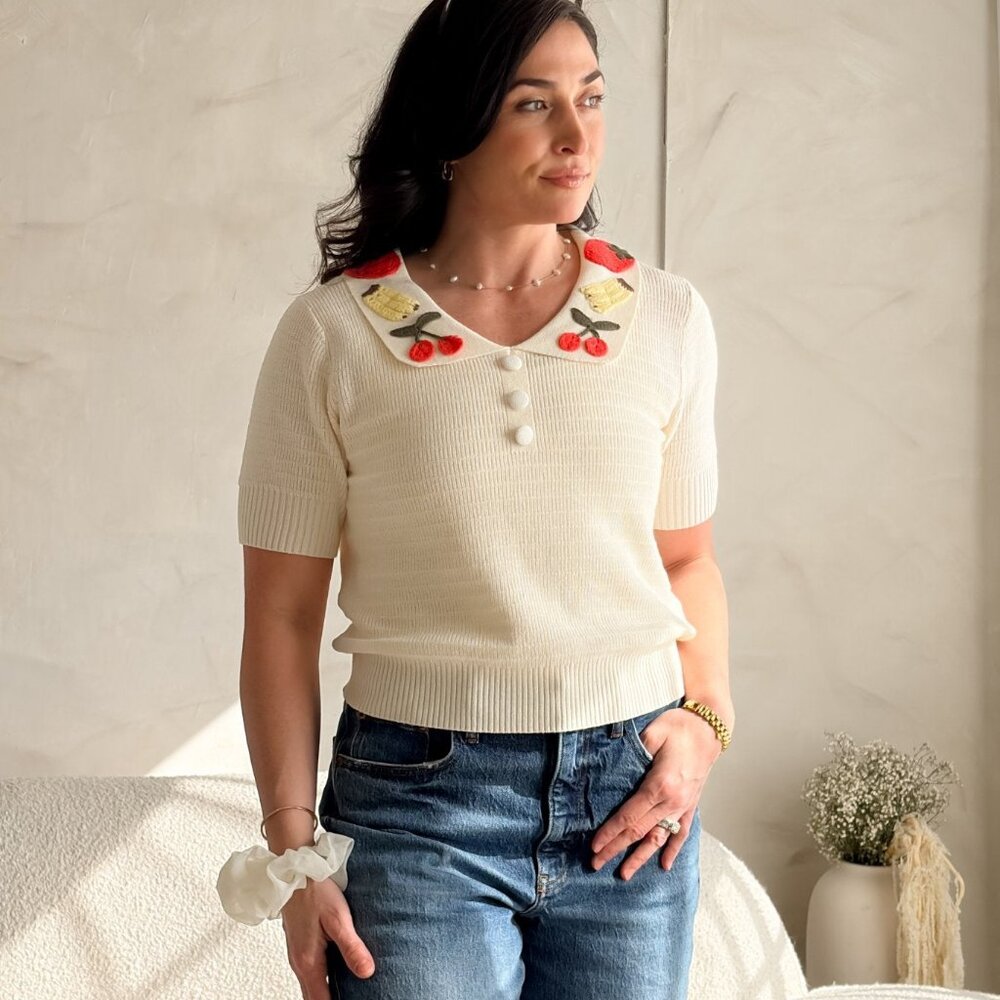 Women’s Cream Cherry Collar Knit Top – Short Sleeve